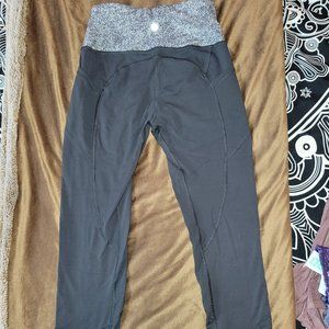 LULULEMON capri leggings